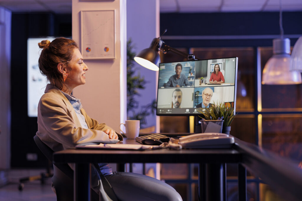 Como se destacar na entrevista de emprego online 